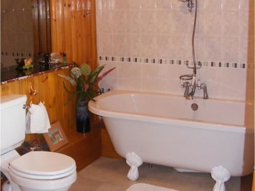 Ashley House Bed & Breakfast