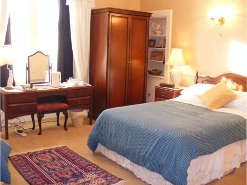 Ashley House 3*